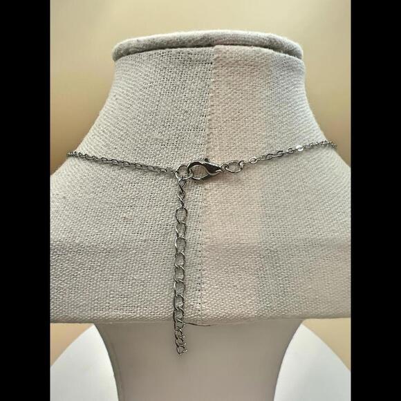 Elegant Cat and Moon Pendant Necklace - Picture 8 of 10